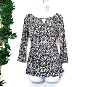 2/$30 Ellen Tracy Black White Ruched Blouse